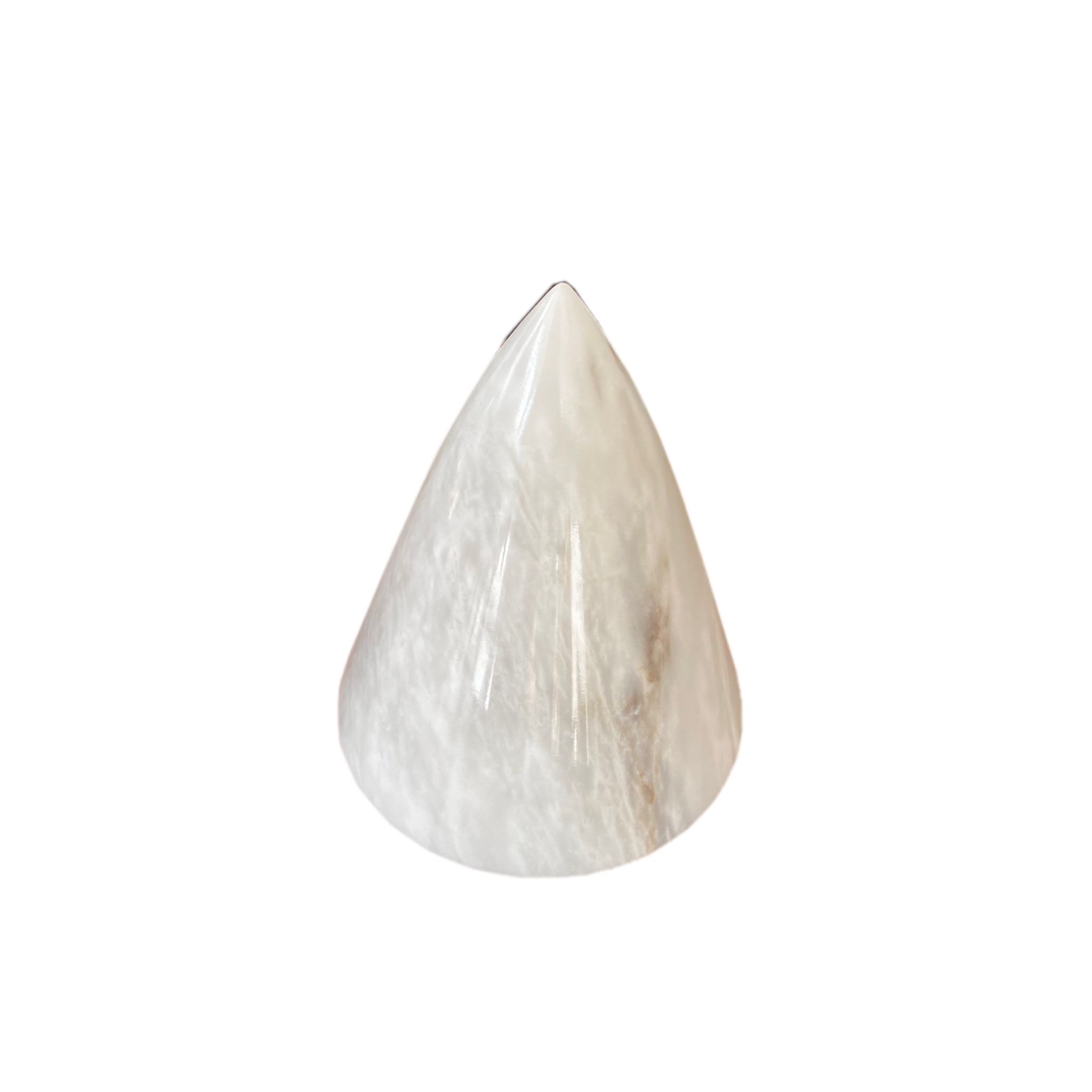 Cono decorativo in marmo bianco